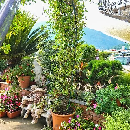 Apartment Villa Marija Tivat Exterior photo